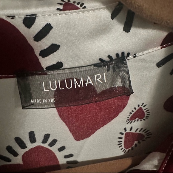 Lulumari Red Heart Satin Button Up Shirt Maroon Red White Womens Large - Picture 5 of 7